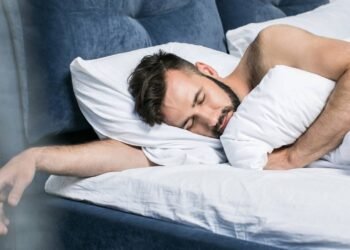 Sono em duas etapas: o hábito antigo que mudou com a vida moderna