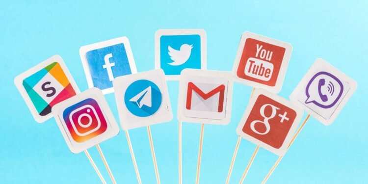 Lei sugere nova classificação indicativa para o uso de redes sociais no Brasil