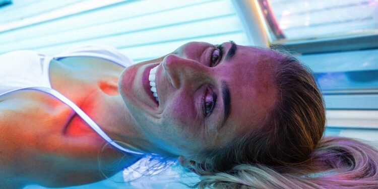 Os riscos do bronzeamento artificial e como modifica o DNA da pele