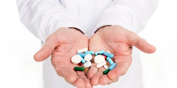 Anvisa suspende medicamentos das marcas Needs e Bwell da Raia Drogasil