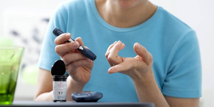 Sinais visíveis e silenciosos da diabetes, segundo endocrinologista