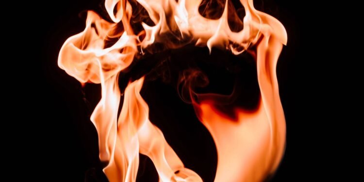 Sonhar com fogo: significados fortes e o que eles revelam