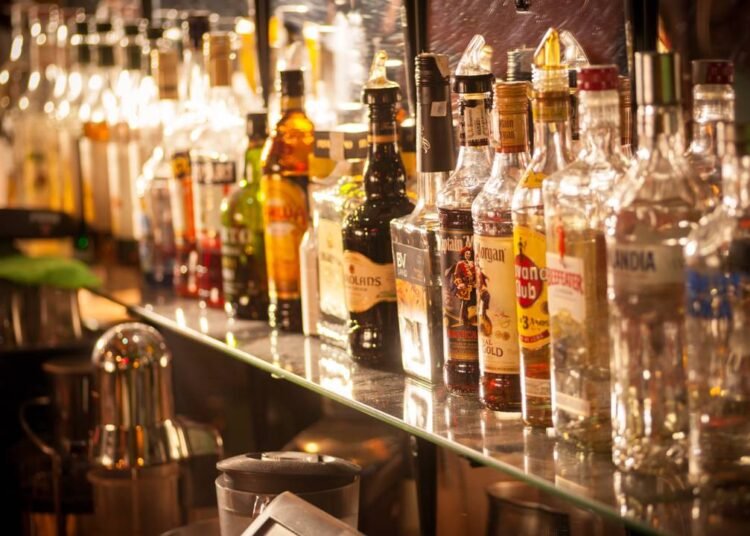 Cocoroco: a perigosa bebida alcoólica boliviana