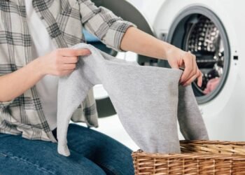 Roupas com mau cheiro após lavagem? Saiba como solucionar