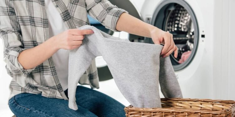 Roupas com mau cheiro após lavagem? Saiba como solucionar