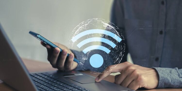 Wi-Fi público no celular: o perigo que pode roubar seus dados