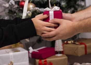 Presentes tech para namorada: opções úteis e modernas