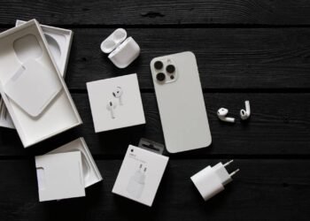 Acessórios indispensáveis para celular: veja quais não podem faltar