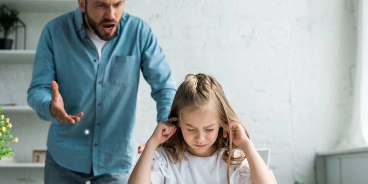 Pais à beira do surto: como lidar e controlar a raiva quando você é mãe ou pai