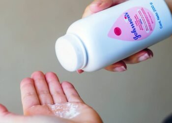 Talco contaminado e câncer: Johnson & Johnson é condenada a pagar R$ 8,3 bi a paciente