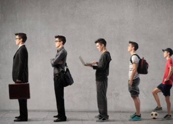 Adolescência do cérebro pode durar até os 32 anos, aponta estudo