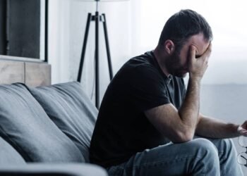 Tristeza em dezembro? Entenda por que isso acontece e como se proteger emocionalmente