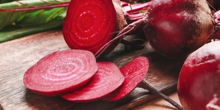 Diabéticos podem comer beterraba? Médico explica