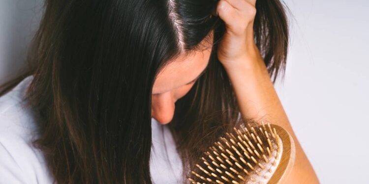 Queda de cabelo durante puerpério: saiba como tratar