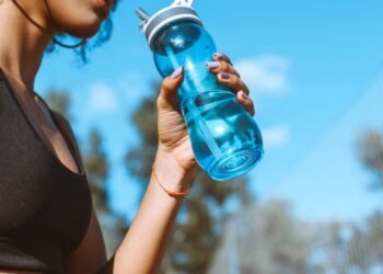 Sua garrafa de água pode ter mais germes que um vaso sanitário