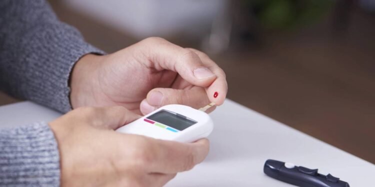 Veja sinais de glicose alta e como confirmar o problema