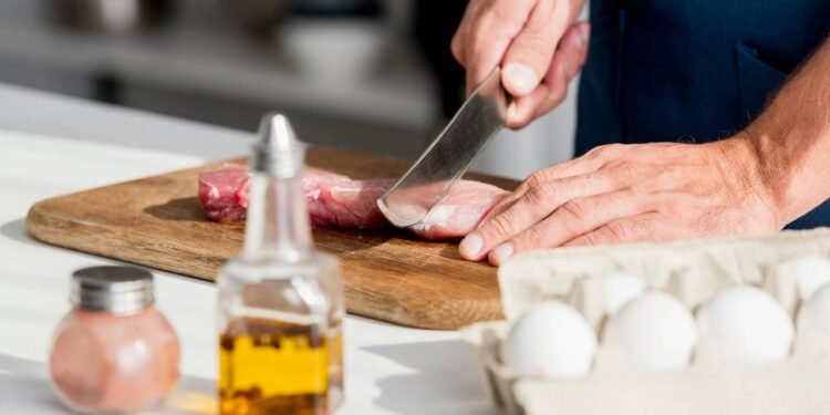 Carne, ovo ou frango? Saiba qual alimento tem mais proteína