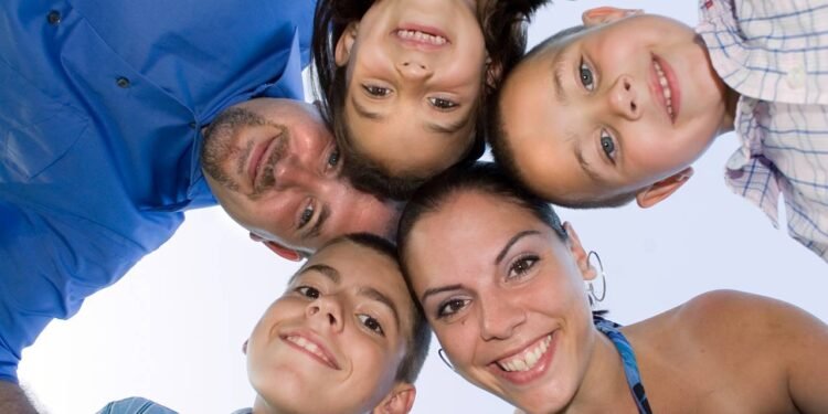 Pais têm filho preferido? Especialistas responderam