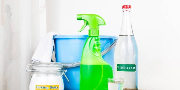 Misturas perigosas: veja os produtos de limpeza que são proibidos na faxina