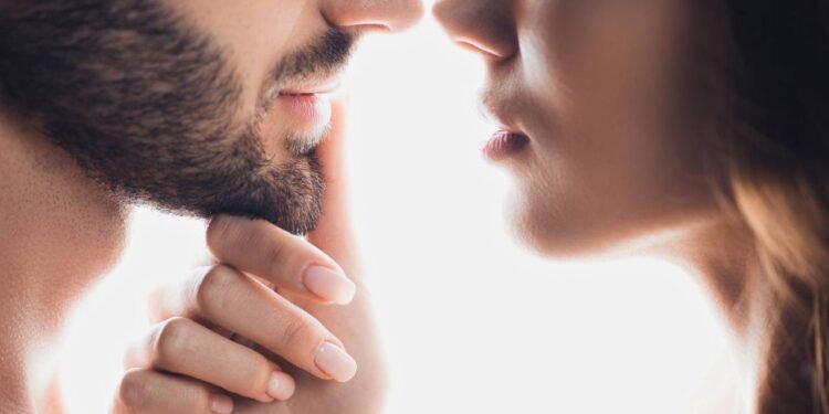 Libido: estudos apontam que desejo sexual aumenta no verão