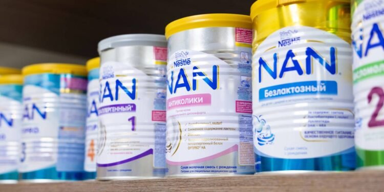 Anvisa proíbe venda de produtos da Nestlé após contaminação