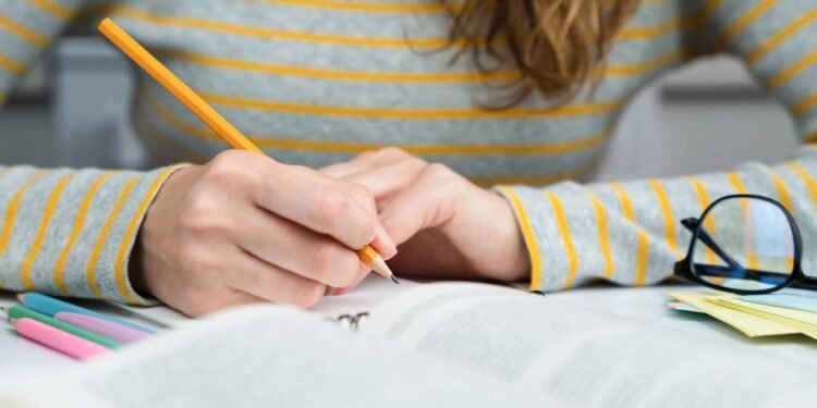 Sem decorar: como estudar matemática e física para o Enem