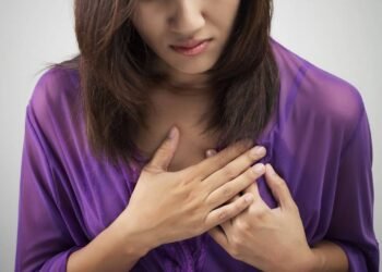 Jovem de 24 anos infarta e só descobre ao vomitar sangue