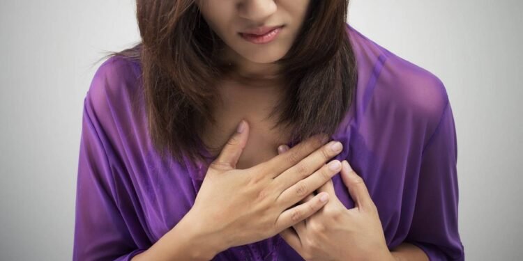 Jovem de 24 anos infarta e só descobre ao vomitar sangue