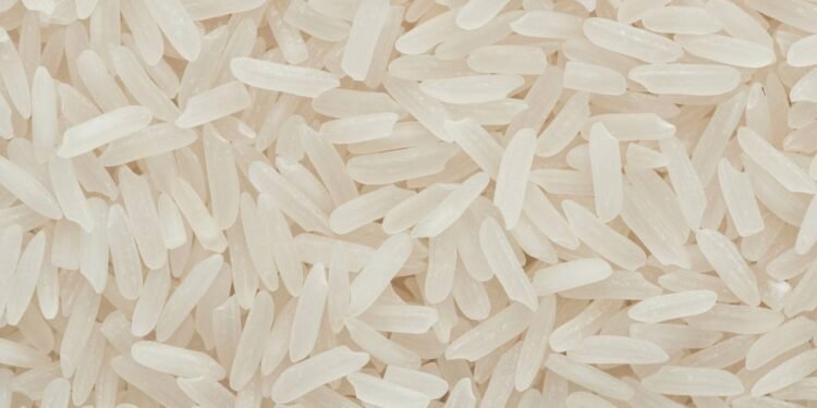 Troque a água por este caldo e seu arroz vai ficar perfeito