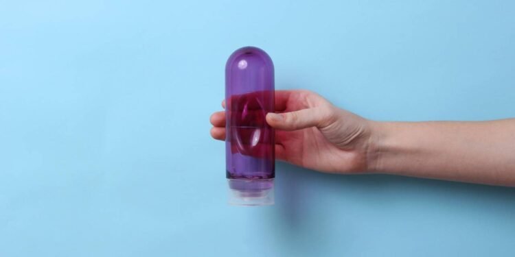 Anvisa suspende venda de gel íntimo para massagem; saiba mais