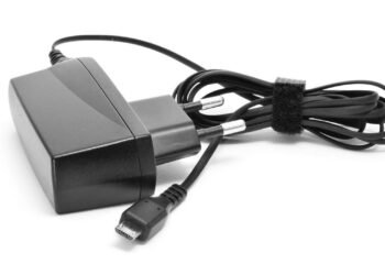 Carregadores velhos podem ter utilidade; saiba mais