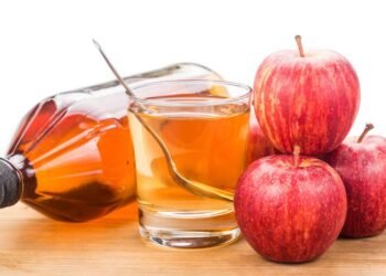 Truque: colocar copo de vinagre na janela pode afastar insetos