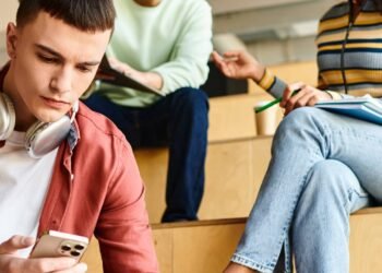 Cérebro viciado em Reels: como assistir vídeos curtos sabota sua mente