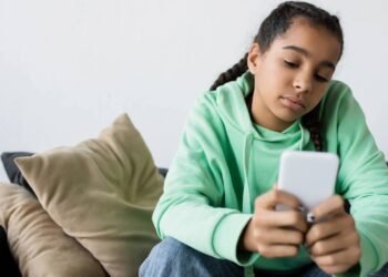 Brasil quer proibir redes sociais para menores de 16 anos; saiba mais