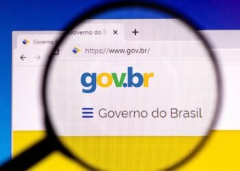 O gov manda mensagem no WhatsApp? Saiba para não cair em golpe