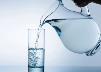 Não gosta de beber água? Como mudar o hábito e manter hidratação