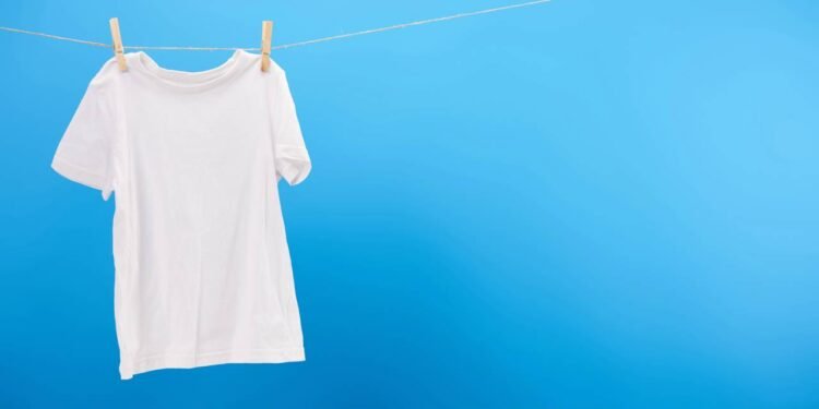 Conheça a técnica de secar roupas em casa sem varal