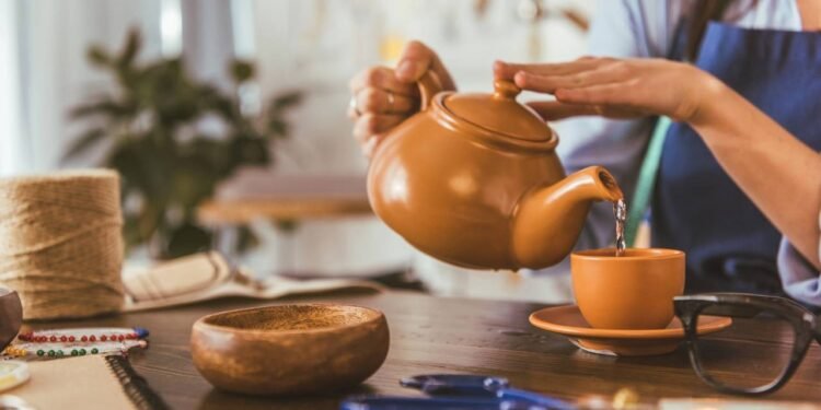 Chás detox realmente funcionam? Especialistas respondem