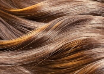 Colágeno no cabelo: saiba como ele atua para encorpar os fios