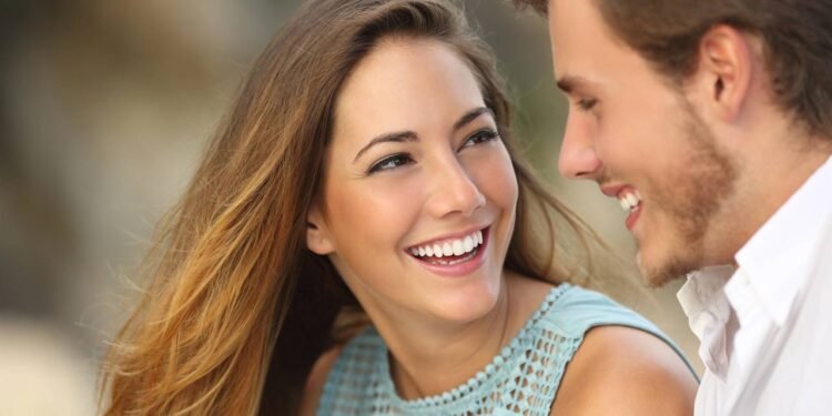 Por que algumas pessoas conversam com o olhar fixo? Saiba mais