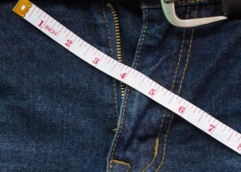 Por que o pênis humano é relativamente grande? Estudo explica