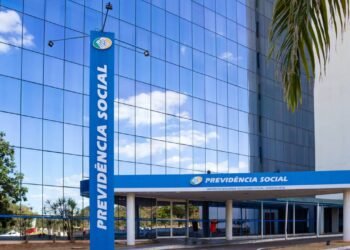 Por que a falta de servidores no INSS pode atrasar sua aposentadoria