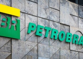 Como trabalhar na Petrobras? Veja principais cargos e salários