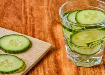 Água de pepino: a bebida detox que pode beneficiar a sua saúde