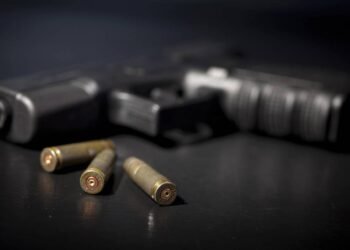 Legítima defesa ou excesso? Entenda o que a lei diz sobre reagir