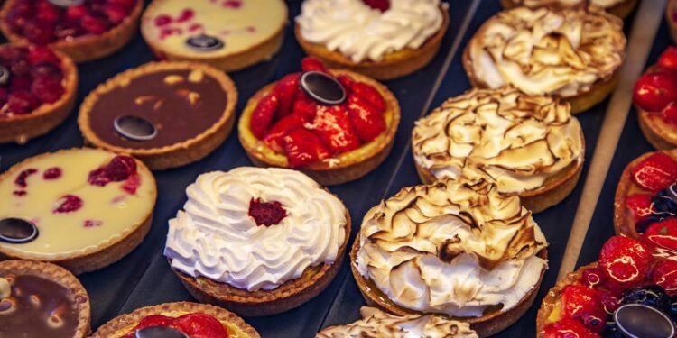 Saiba como regular o corpo após exagerar no consumo de doces