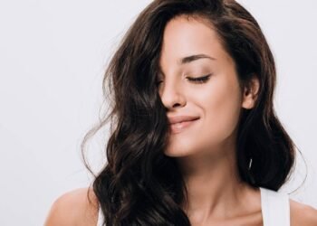 Mito ou verdade: comida realmente faz o cabelo crescer mais rápido?