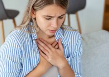 Jovem confunde dor com sintoma de ansiedade e descobre câncer