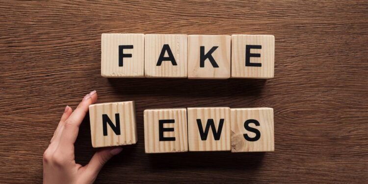 Criar e espalhar fake news contra políticos é crime? Veja