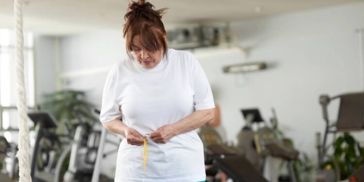 Por que é mais difícil emagrecer depois dos 40? Veja como reverter isso